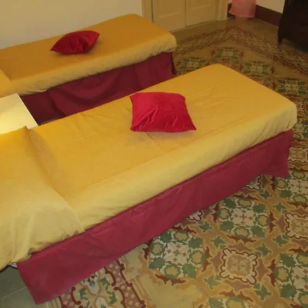 Konukevi Center Bari