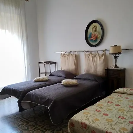 Guest house Center *